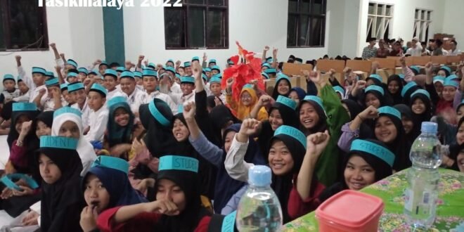 Pembukaan Program Pembelajaran Bahasa Inggris dan Bahasa Arab Ponpes Husnul Khotimah Tasikmalaya 2022