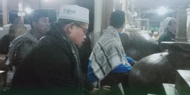 Ziarah Wali Songo DiMakam Sunan Gunung Jati Cirebon ( Syeh Syarif Hidayatullah )